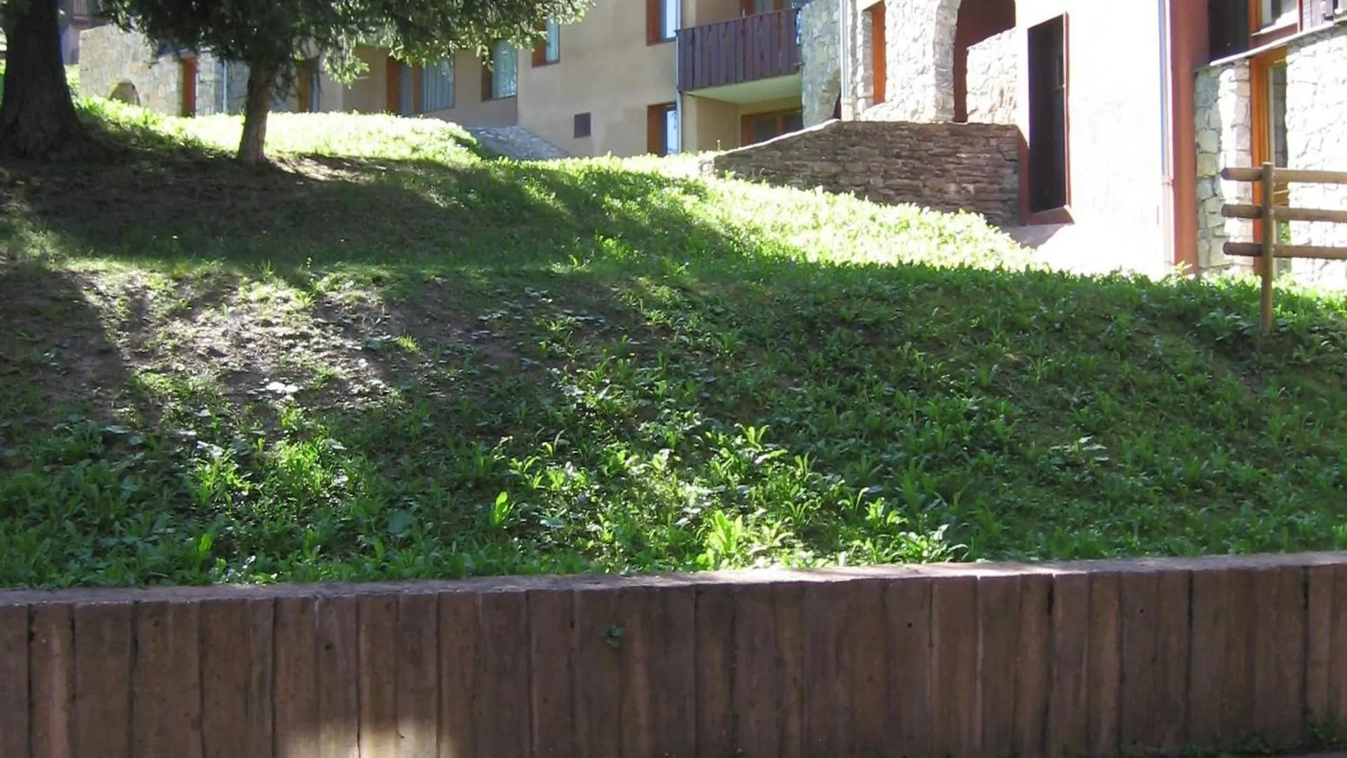 Studio Divisible, 4 Pers, Parking Souterrain, La Plagne - Fr-1-353-25 Apartment